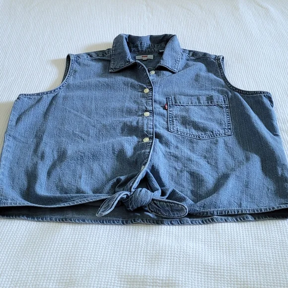 ✨️HP✨️ Levi's Rumi Cotton Denim Shirt - NWT - Picture 11 of 13